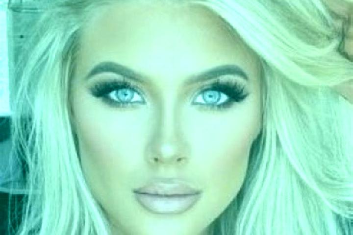 Ella, 35, a platinum blonde amber-eyed indian companion based in Taopingxiang. Offering Duos, Domination, Travel Companion, 69. Available for incall and outc...