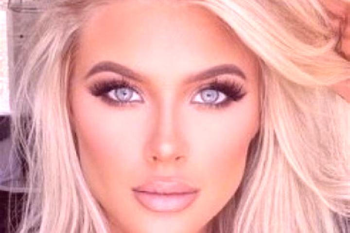 Ella, 35, a platinum blonde hazel-eyed middle eastern companion based in Pira. Offering Striptease, Fetish, Erotic Massage. Available for incall and outcall,...