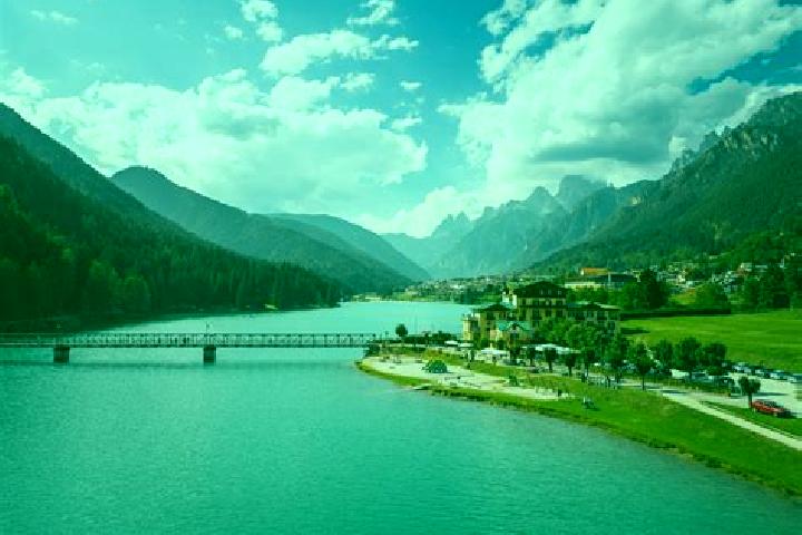 Ella, 35 — Escort in Auronzo, Italy