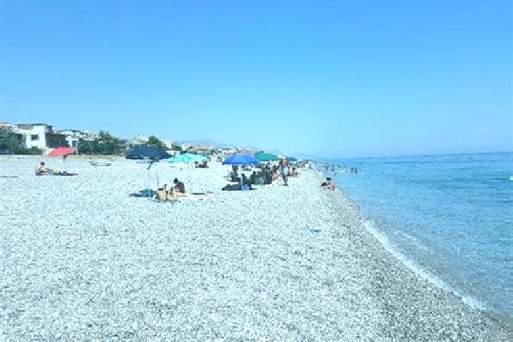Ella, 35 — Escort in Fondachello, Italy