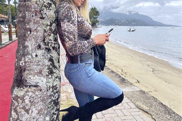 Ella, 35 — Escort in Landri Sales, Brazil