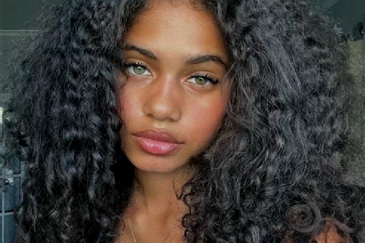 Ella, 36, a brunette blue-eyed ebony companion based in Poiana Codrului. Offering Striptease, Erotic Massage, Overnight, Prostate Massage, Girlfriend Experie...