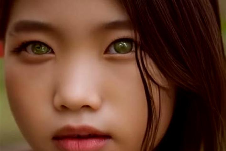 Ella, 36, a brunette green-eyed asian companion based in Krikilan. Offering Duos, Domination, Tantra, A-Level, Roleplay. Available for incall and outcall, da...