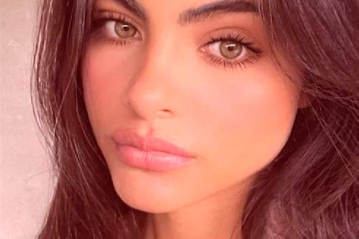 Ella, 36, a dark blonde green-eyed latina companion based in Catarina. Offering A-Level, GFE, OWO, Couples. Available for incall and outcall, day and evening...
