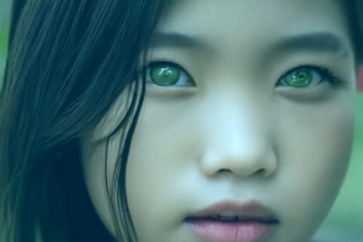 Ella, 36, a red green-eyed asian companion based in Slonsk. Offering Erotic Massage, Girlfriend Experience, Duos, Tantra. Available for incall and outcall, d...