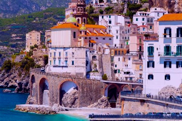Ella, 36 — Escort in Cignone, Italy