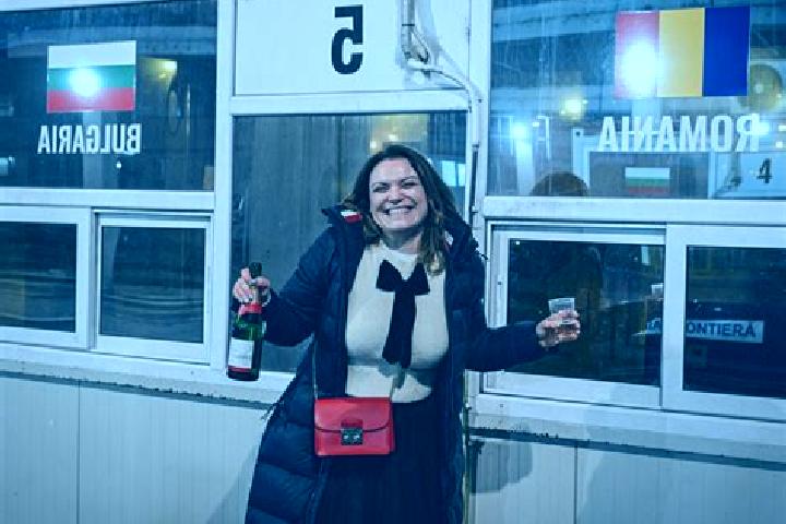 Ella, 36 — Escort in Cintei, Romania
