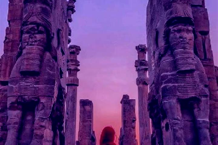 Ella, 36 — Escort in Dizaj-e Jamshid Khan, Iran