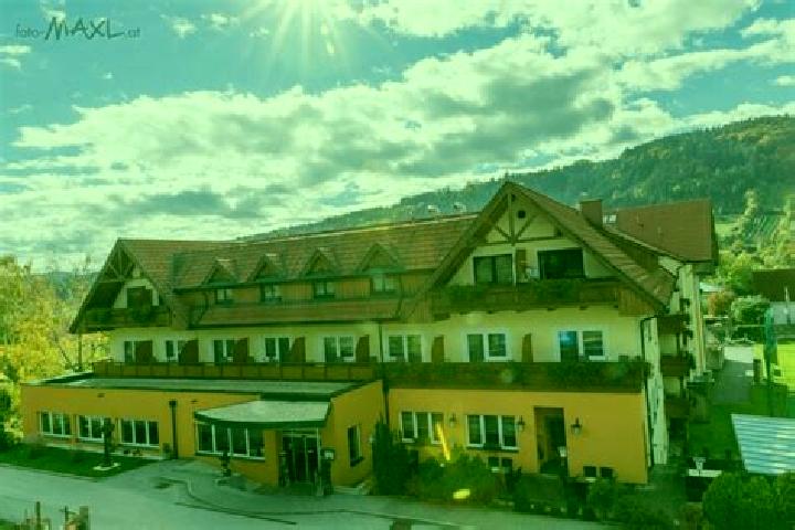 Ella, 36 — Escort in Landscha bei Weiz, Austria