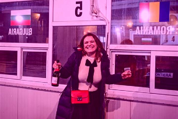 Ella, 36 — Escort in Radovan, Romania