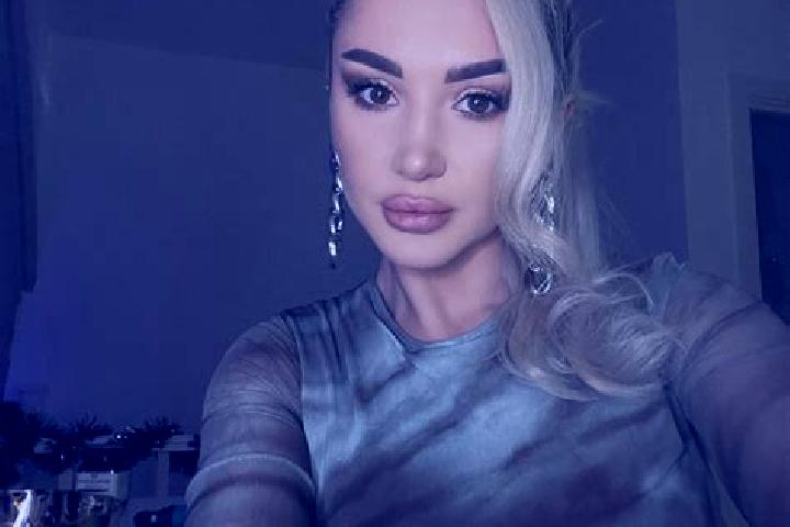 Ella, 37, a black grey-eyed european companion based in Rakamaz. Offering Dinner Date, Erotic Massage, GFE, Party Girl. Available for incall and outcall, day...
