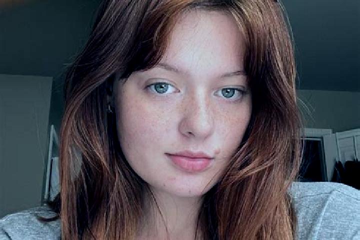 Ella, 37, a red brown-eyed caucasian companion based in Akouai-Agban. Offering Massage, Travel Companion, CIM, Overnight. Available for incall and outcall, d...