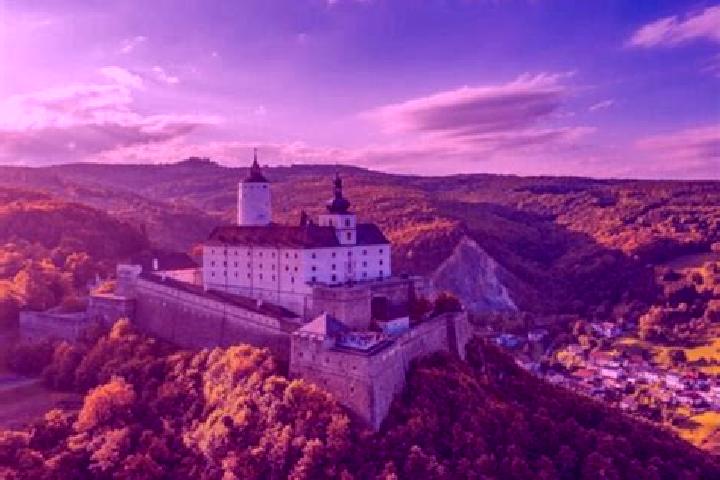 Ella, 37 — Escort in Forchtenstein, Austria
