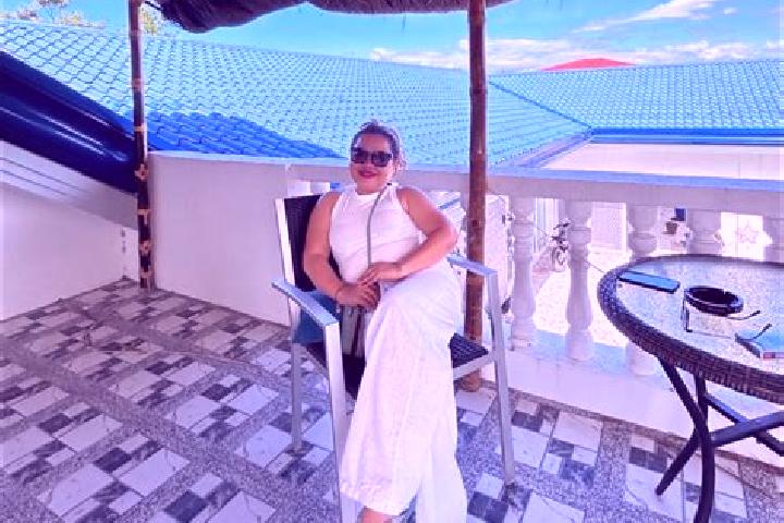 Ella, 37 — Escort in Kanice, Czech Republic