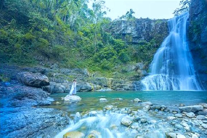 Ella, 37 — Escort in Nagtipunan, Philippines