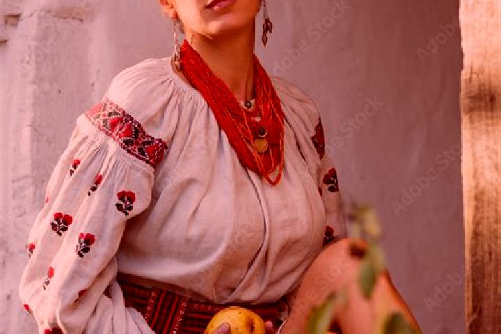 Ella, 37 — Escort in Putyla, Ukraine