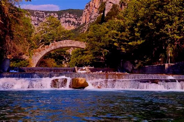 Ella, 37 — Escort in Zagorochoria, Greece