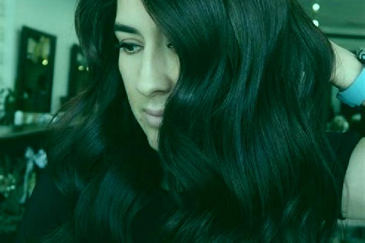 Ella, 38, a auburn dark-eyed middle eastern companion based in Sentosa. Offering Couples, Girlfriend Experience, Striptease. Available for incall and outcall...