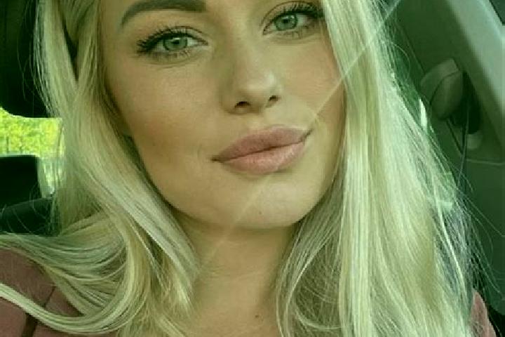 Ella, 38, a blonde hazel-eyed mediterranean companion based in Domousice. Offering Travel Companion, Domination. Available for incall and outcall, overnight ...