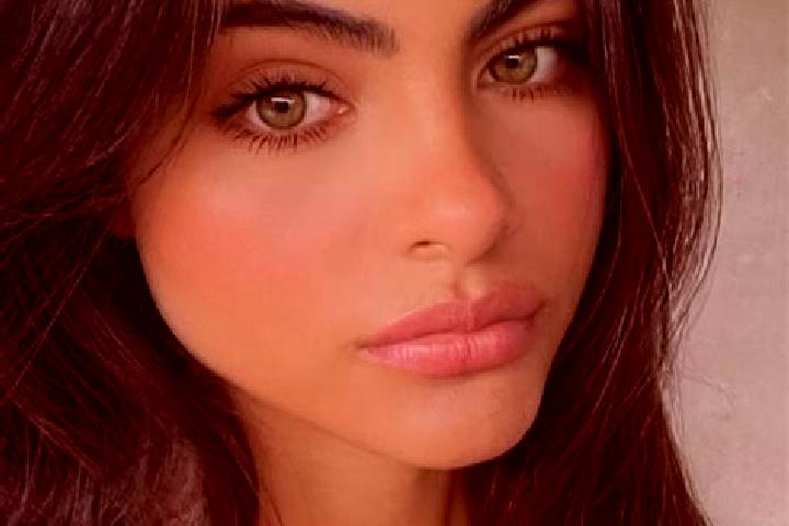 Ella, 38, a brunette dark-eyed middle eastern companion based in Villa Maria. Offering GFE, Dinner Date, BDSM. Available for incall and outcall, day and even...