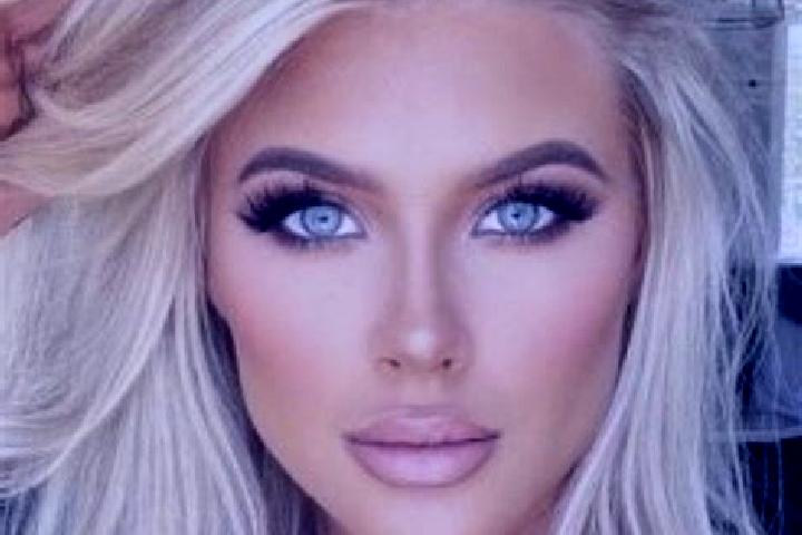 Ella, 38, a platinum blonde blue-eyed ebony companion based in Obergrochlitz. Offering Tantra, 69, OWO, CIM. Available for incall and outcall, day and evenin...