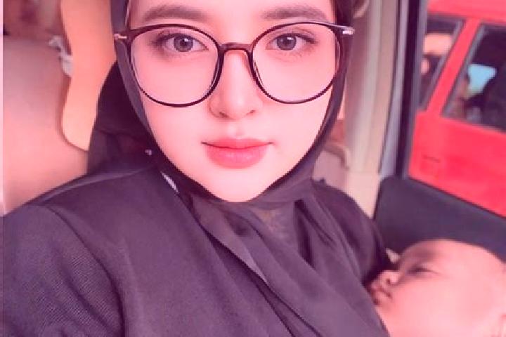 Ella, 38 — Escort in Gempol, Indonesia