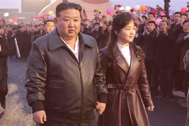 Ella, 38 — Escort in Kangdong-up, North Korea