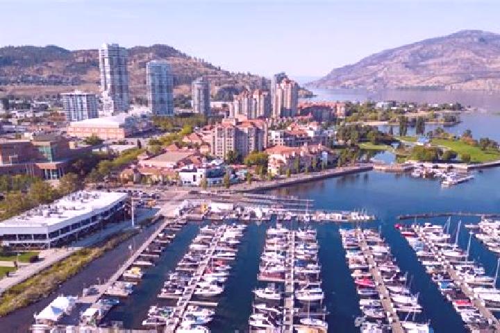 Ella, 38 — Escort in Kelowna, Canada