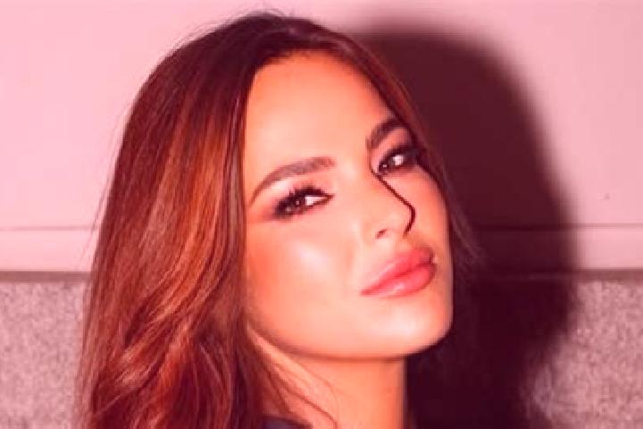 Ella, 38 — Escort in Paso Real de Sarabia, Mexico