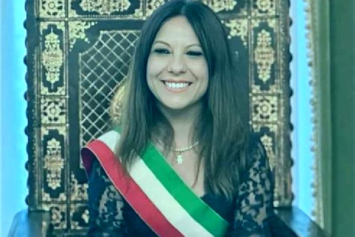 Ella, 38 — Escort in San Severo, Italy