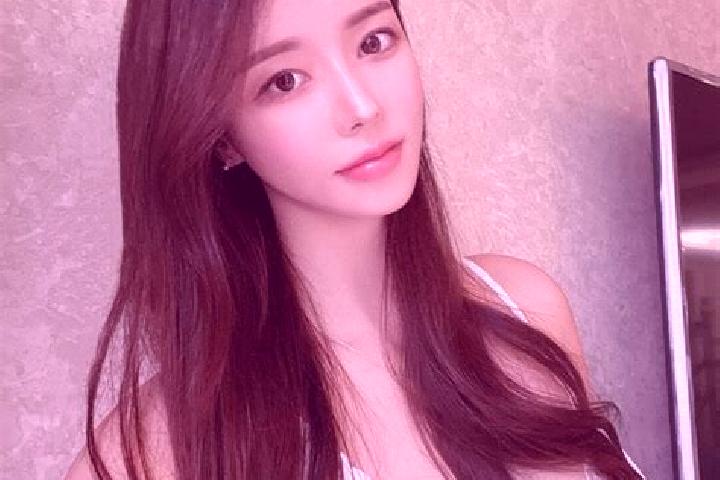 Ella, 38 — Escort in Tiandiba, China
