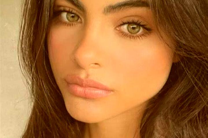 Ella, 39, a brunette dark-eyed middle eastern companion based in Assam Jawa. Offering Dinner Date, Tantra, Overnight, Striptease. Available for incall and ou...