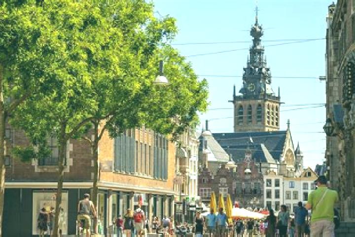 Ella, 39 — Escort in Binnenstad, Netherlands