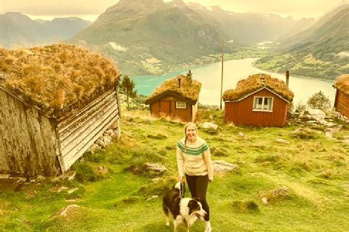 Ella, 39 — Escort in Bruhagen, Norway