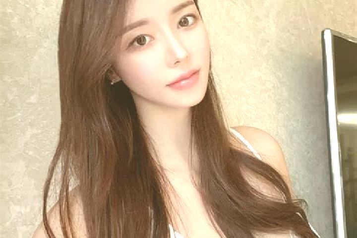 Ella, 39 — Escort in Jinggou, China