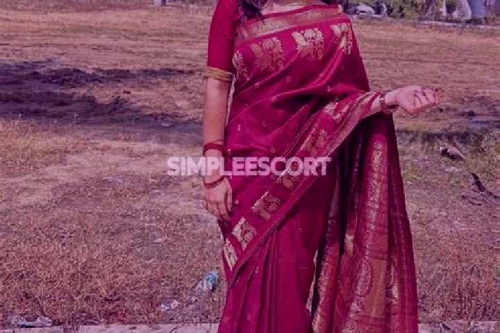 Ella, 39 — Escort in Vellore, India