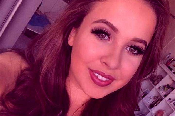 Ellie, 20, a brunette grey-eyed european companion based in Dona Euzebia. Offering Erotic Massage, Tantra, Striptease, CIM, Dinner Date. Available for incall...