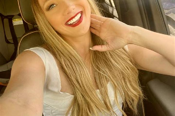 Ellie, 20 — Escort in Colorado, Mexico