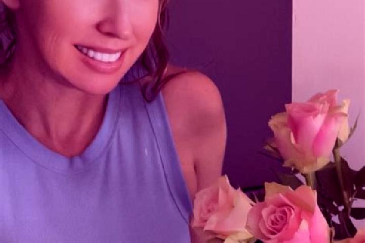 Ellie, 20 — Escort in Lewis Point, Canada