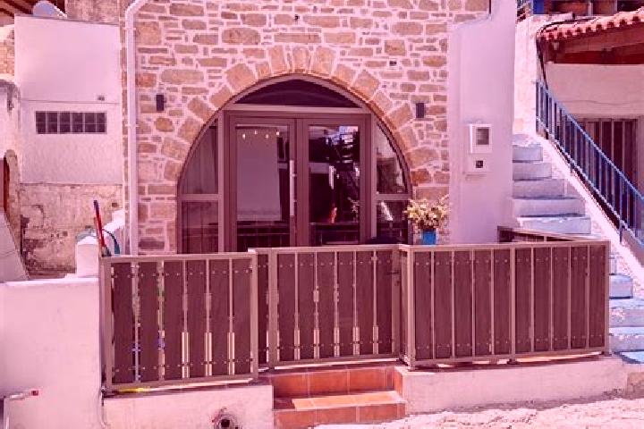 Ellie, 20 — Escort in Pitsidia, Greece