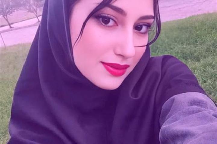 Ellie, 20 — Escort in Shirvan, Iran