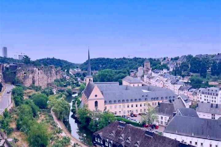 Ellie, 20 — Escort in Steinheim, Luxembourg
