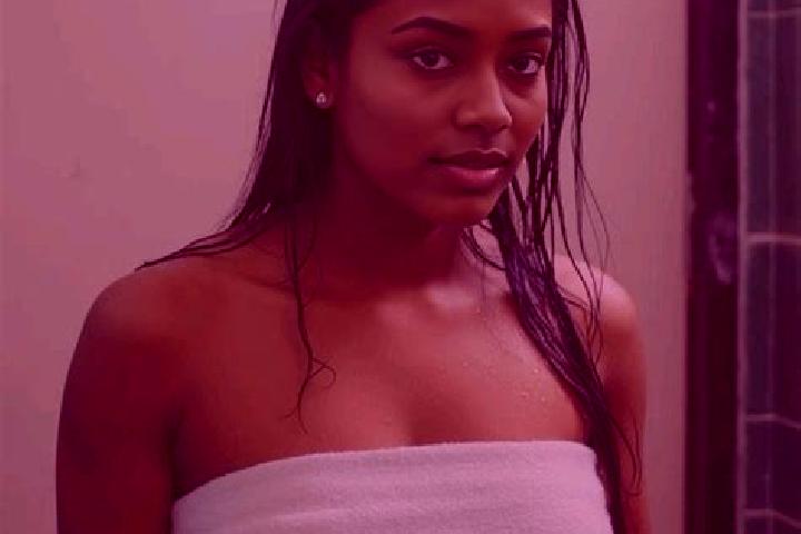 Ellie, 20 — Escort in Toropi, Brazil