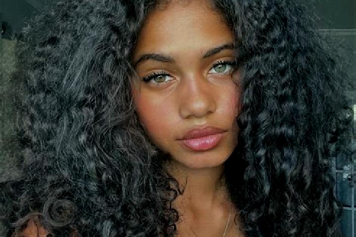 Ellie, 21, a black blue-eyed ebony companion based in Lake Mack-Forest Hills. Offering GFE, A-Level, OWO. Available for incall and outcall, overnight booking...