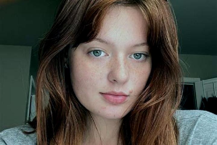 Ellie, 21, a dark blonde amber-eyed caribbean companion based in Kanidiovogo. Offering Deep French Kissing, CIM, Domination. Available for incall and outcall...