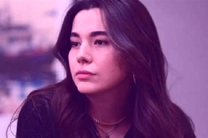 Ellie, 21 — Escort in Asagi Oylum, Turkey