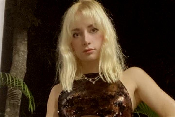 Ellie, 21 — Escort in Campuzano, Mexico