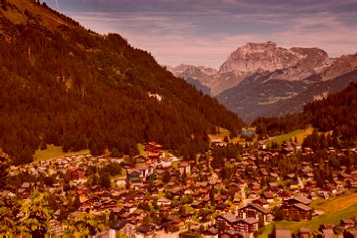 Ellie, 21 — Escort in Morgins, Switzerland