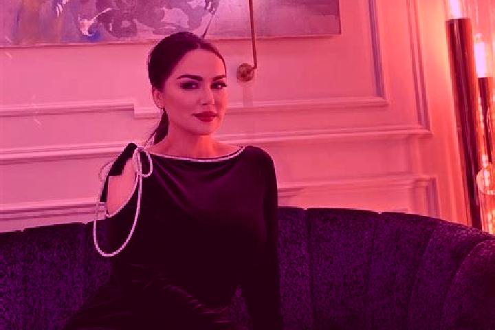 Ellie, 21 — Escort in Panj, Tajikistan