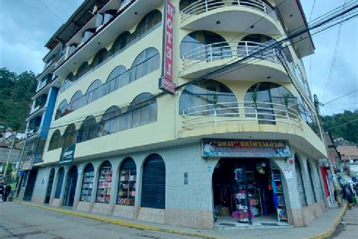 Ellie, 21 — Escort in Pomachaca, Peru